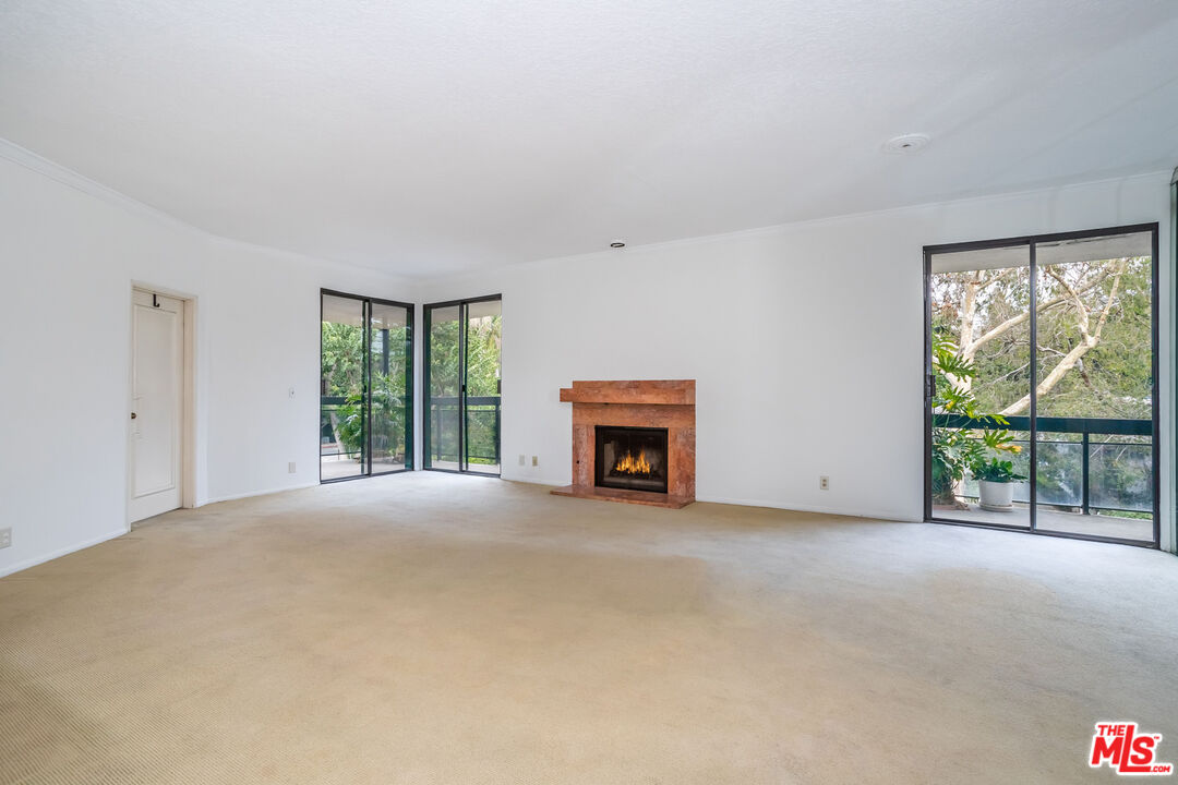 723 Westmount Dr #201, photo 5